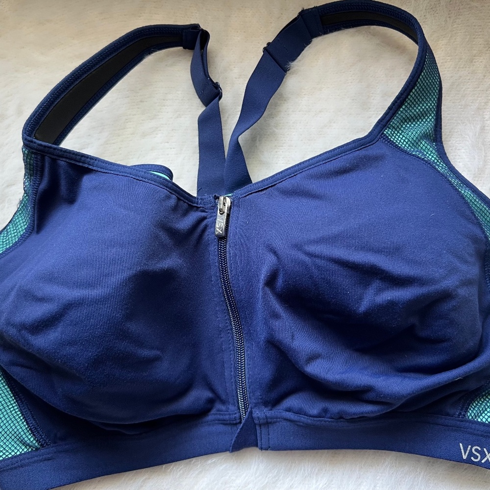 Victoria's Secret Sports Bra - Size 36DD